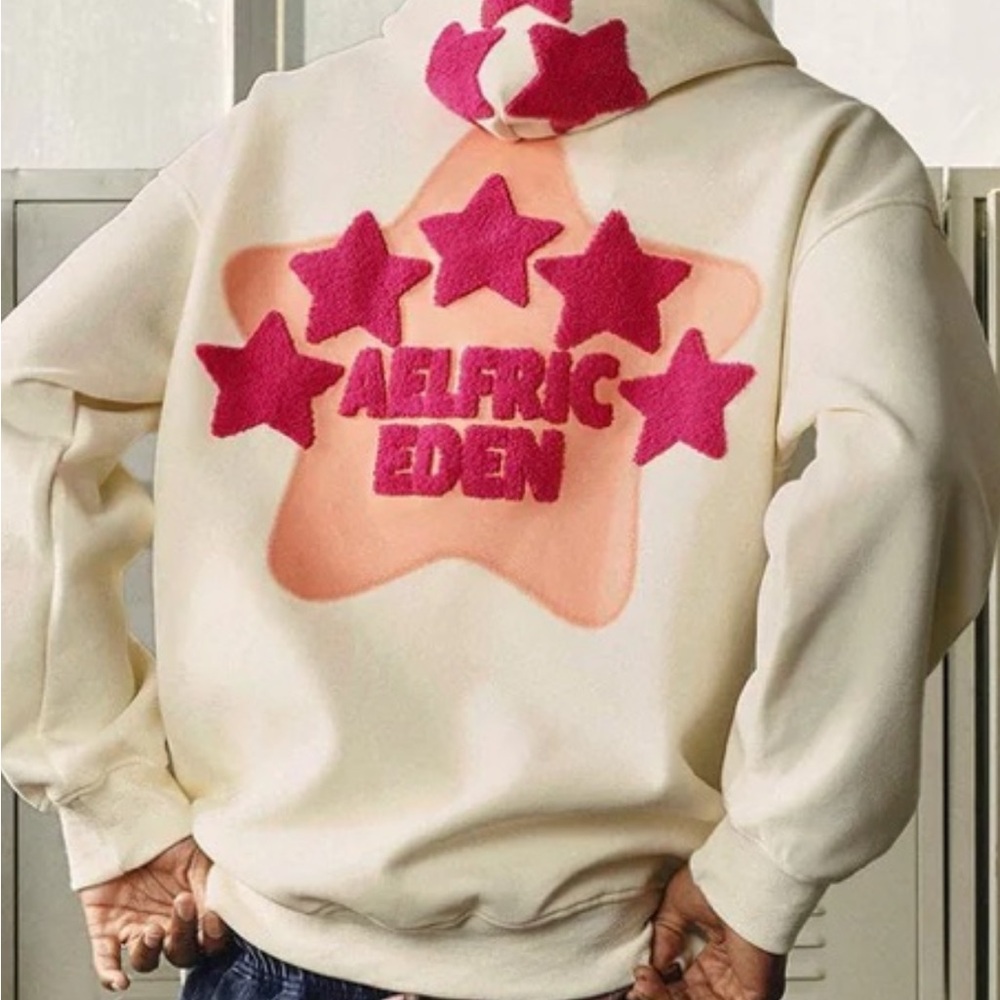 Aelfric Eden Cream and Red Star Hoodie - Picture 2 of 5